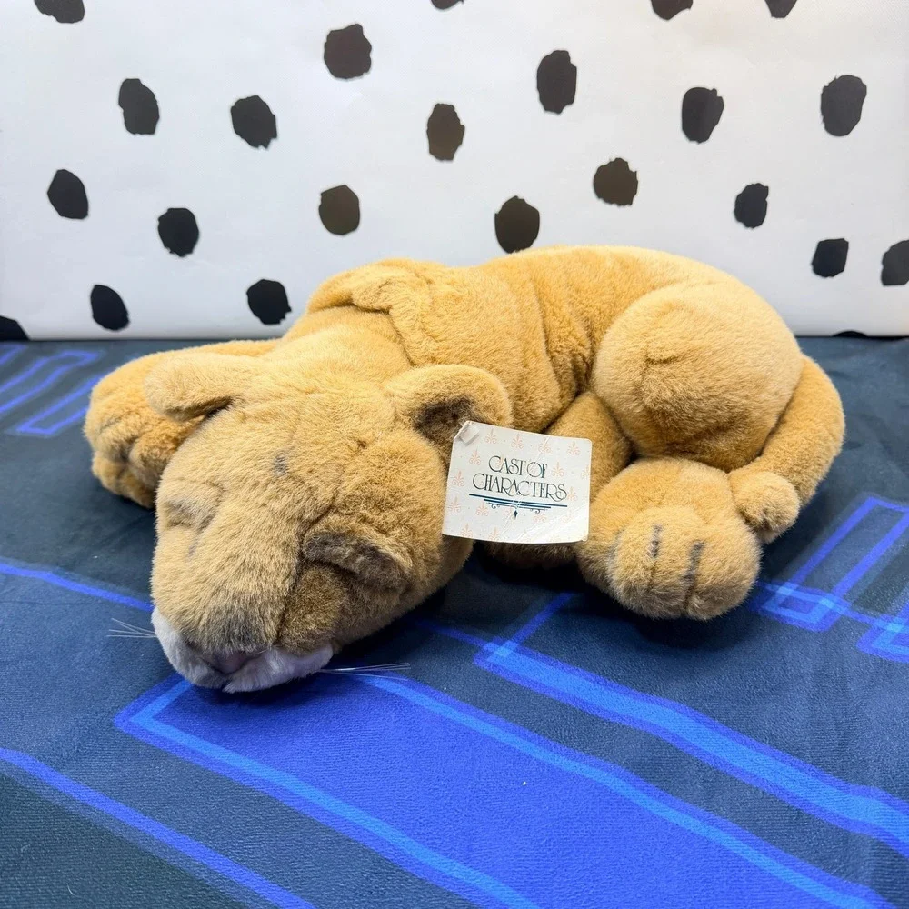 Vintage Commonwealth Cast of Characters Sleeping Cougar Mountain Lion Spencer